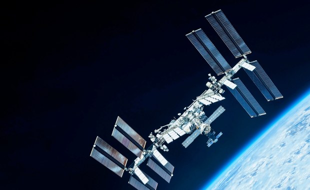 Sól z Wieliczki, bursztyn i krajka powędrują w Kosmos. Pierwsza taka polska misja