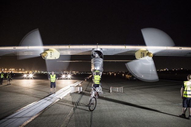 Solar Impulse wyposażony jest w cztery silniki o mocy 10 koni mechanicznych każdy /NEILS ACKERMAN /PAP/EPA