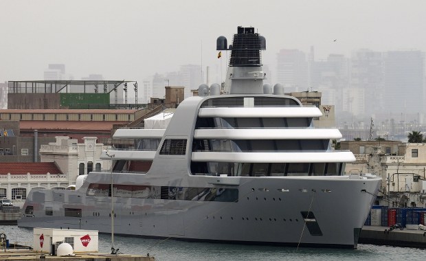 Solaris Abramowicza krąży u wybrzeży południowo-zachodniej Turcji 