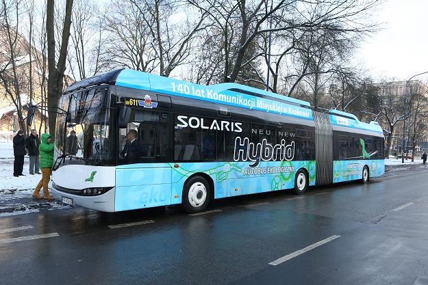 Solaris Urbino 18 Hybrid na ulicach Krakowa /PAP