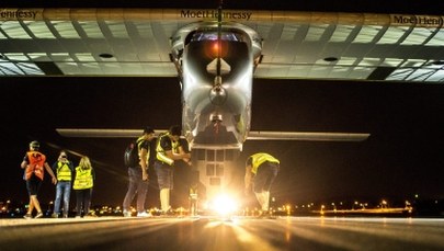 Solarny samolot przeleciał nad Statuą Wolności