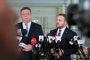 Solidarna Polska chce zawieszenia składek do UE. "KE nie ma żadnego pomysłu, poza poklepywaniem"