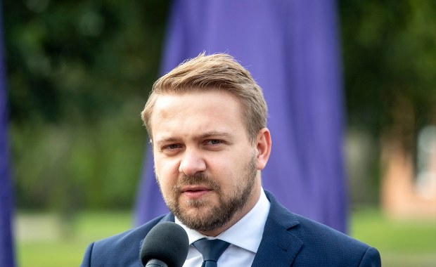 Solidarna Polska wyjdzie z koalicji z PiS-em? Ozdoba: Piłka jest w grze