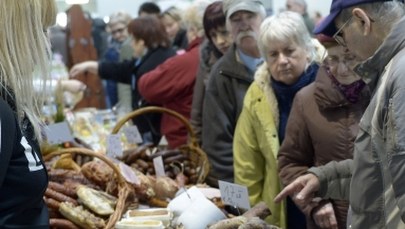 Solidarność chce zakazu handlu w niedzielę: Pracownicy nie mają czasu na życie rodzinne