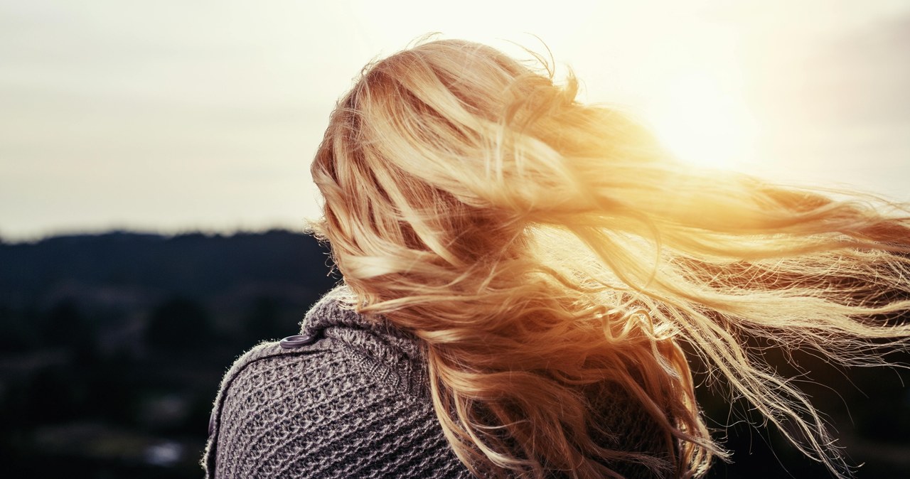 Sombre to koloryzacja idealna dla blondynek /iiii iiii /pexels.com