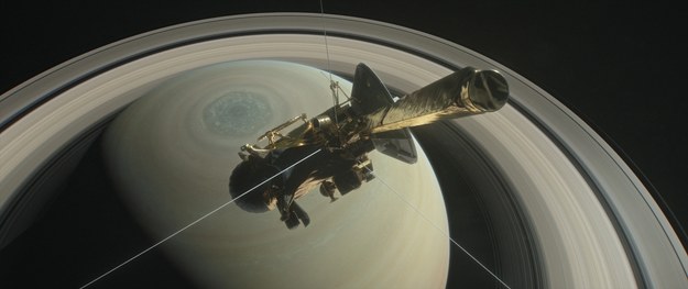 Sonda Cassini nad północną półkulą Saturna /Rys. NASA/JPL-Caltech /materiały prasowe