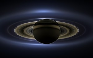 Sonda Cassini nagrała dziwne dźwięki Saturna