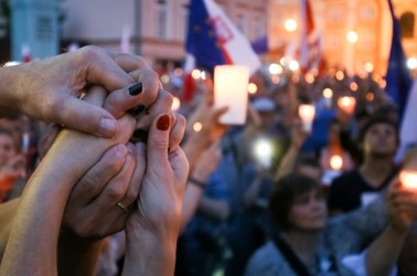 Sonda: Czy manifestacje wpłyną na ostateczną decyzję Andrzeja Dudy?