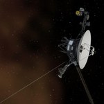 Sonda Voyager 1 atakowana przez słoneczne "tsunami"