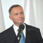 Sondaż. Badani wskazali, co prezydent powinien zrobić z ustawą medialną