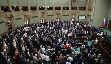 Sondaż CBOS: Cztery partie w Sejmie