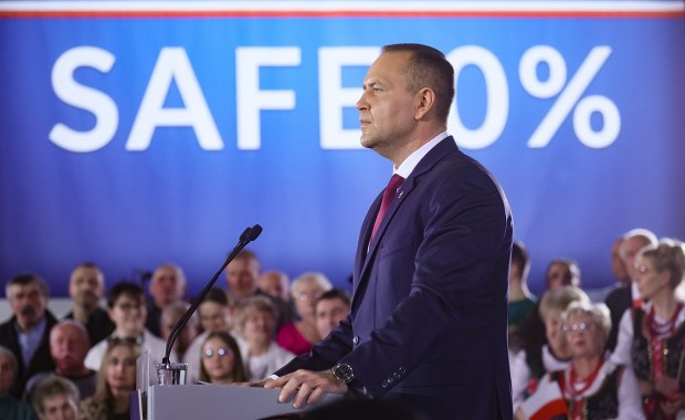 Sondaż CBOS nie pozostawia złudzeń. Tak Polacy widzą prezydenta i pracę Sejmu