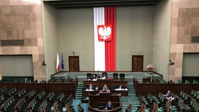 Sondaż CBOS: Wysoki wynik PiS, poważne kłopoty opozycji