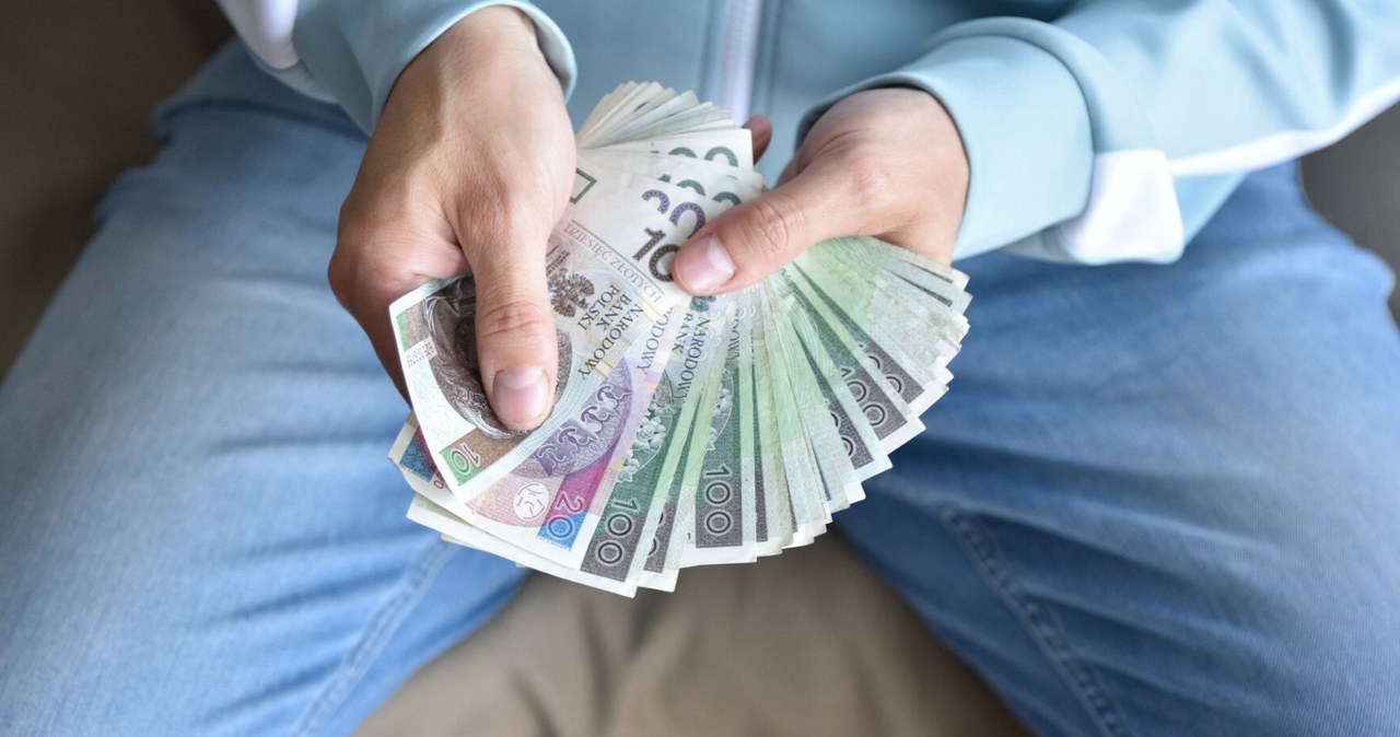 Sondaż: Co Polacy sądzą o swojej sytuacji finansowej względem ubiegłego roku /Bartlomiej Magierowski/East News /East News