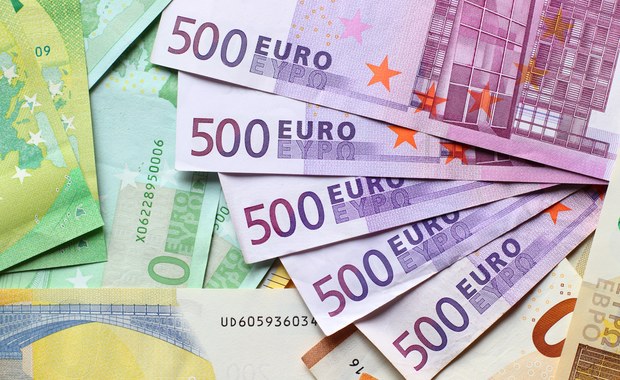 Sondaż: Czy Polska poradzi sobie z problemami gospodarczymi bez pieniędzy z KPO? 