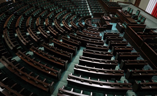 Sondaż dla RMF FM i "DGP": Czy PiS powinien szukać w Sejmie nowego koalicjanta? Polacy są podzieleni