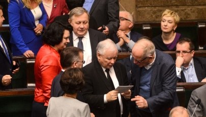 Sondaż dla "Rzeczpospolitej": PiS by wygrał, ale nie rządziłby samodzielnie