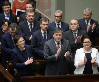 Sondaż dla "Wiadomości" TVP: PO wygrywa z PiS