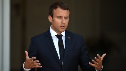Sondaż: Emmanuel Macron traci poparcie 
