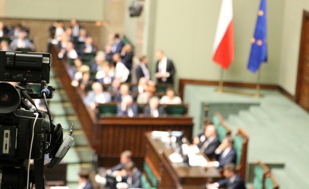 Sondaż IBRiS dla Onetu: Wyraźna przewaga PiS nad KO