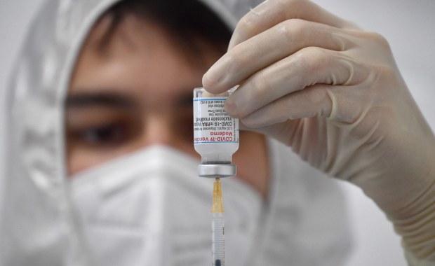 Sondaż: Jak powinna wyglądać rejestracja na szczepienia przeciwko Covid-19?