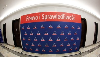 Sondaż Kantar Public: PiS z 7-punktowym spadkiem. "Najgorszy wynik od lutego ubiegłego roku"