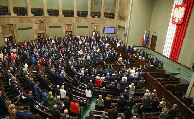 Sondaż: PiS prowadzi, ale dla nikogo nie jest partią drugiego wyboru 