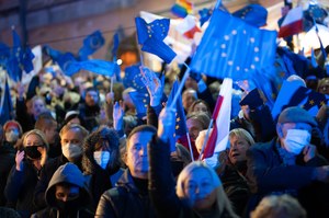 Sondaż: Polacy największymi entuzjastami funduszu odbudowy w całej UE