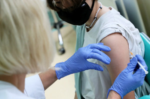 Sondaż: Polacy o obowiązkowych szczepieniach