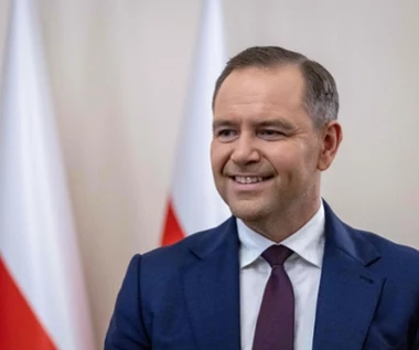 Sondaż: Polacy zaniepokojeni. Tego obawiają się po prezydenturze Nawrockiego