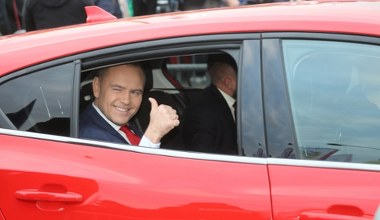 Sondaż poparcia. Nawrocki ma 12 pkt. proc. różnicy między za i przeciw