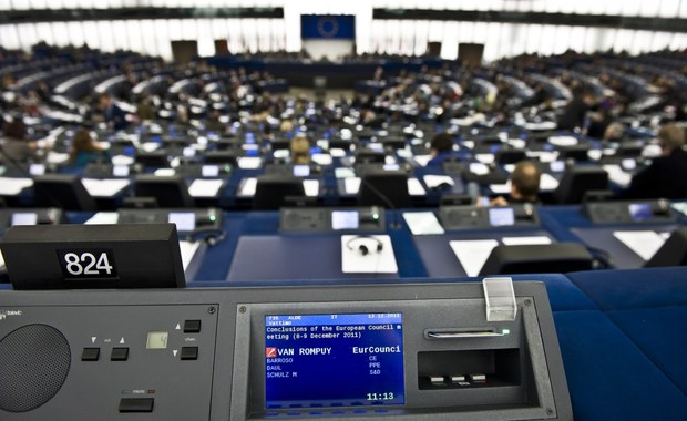 Sondaż przed eurowyborami: PiS prowadzi, tuż za nim PO