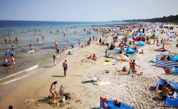 Sondaż: Przez drożyznę co piąty Polak zrezygnuje z wakacji