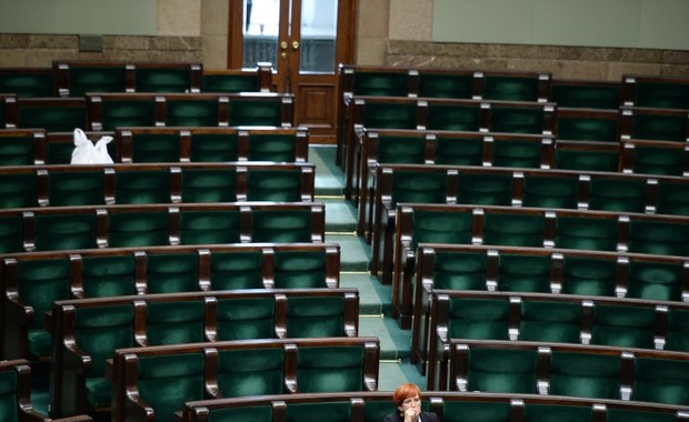 Sondaż: Spora przewaga PiS-u nad PO. Do Sejmu wszedłby jeszcze ruch Kukiz'15