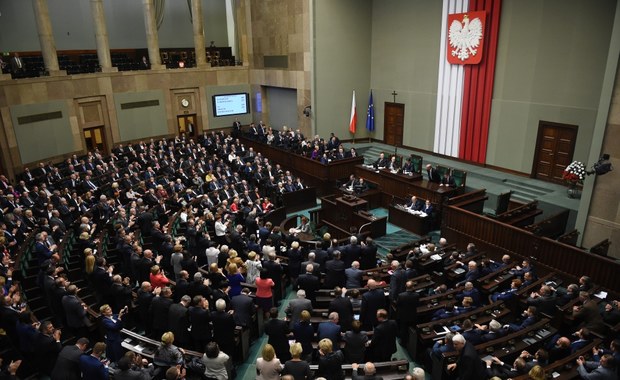 Sondaż TNS Polska: PiS w tyle. PO nadal prowadzi