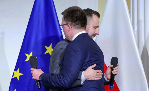 Sondaż: Trzecia Droga poza Sejmem, KO i PiS tracą poparcie