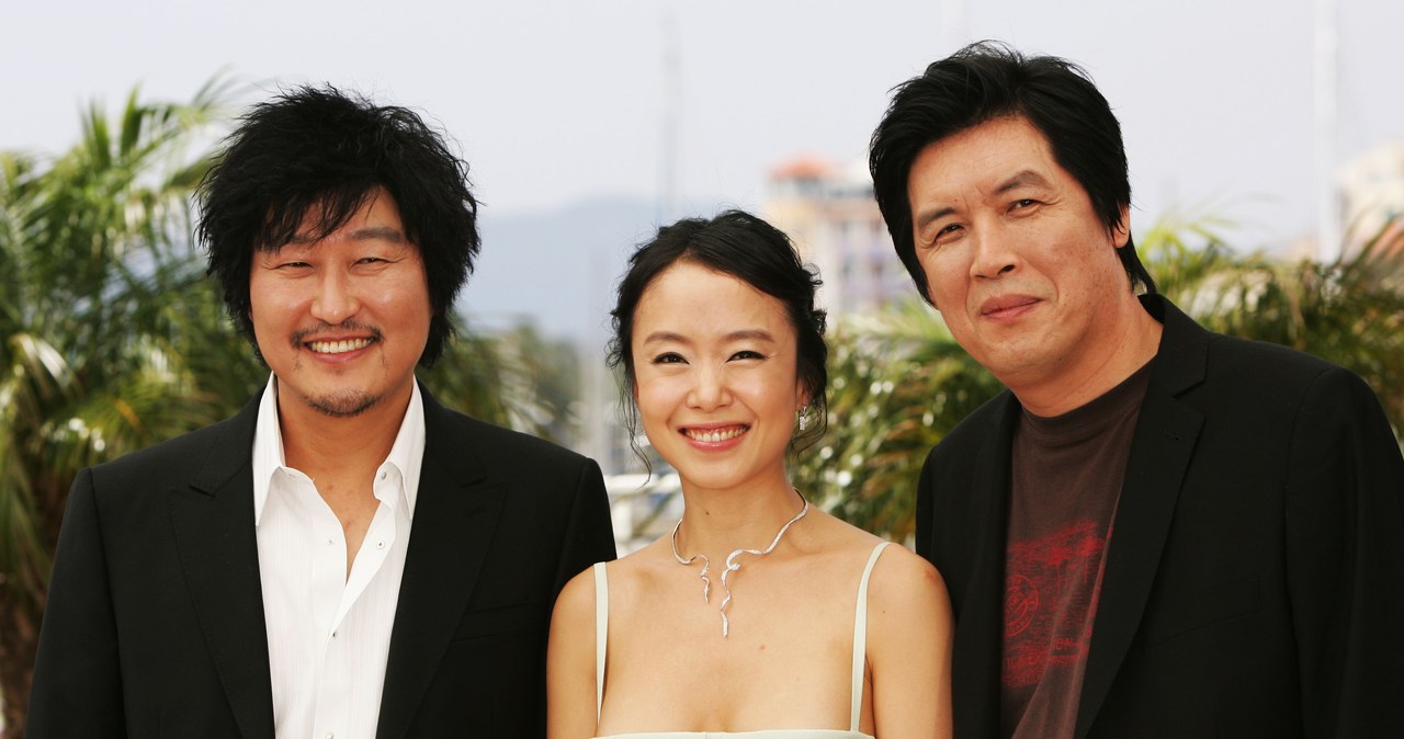 Song Kang-ho, Jeon Do-yeon i Lee Chang-dong na festiwalu w Cannes w 2007 roku /Sean Gallup/Getty Images /Getty Images