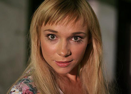 Sonia Bohosiewicz jako fryzjerka Hanka z filmu "Rezerwat" /