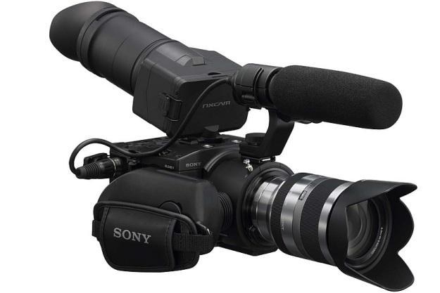 Sony NEX-FS100 /materiały prasowe