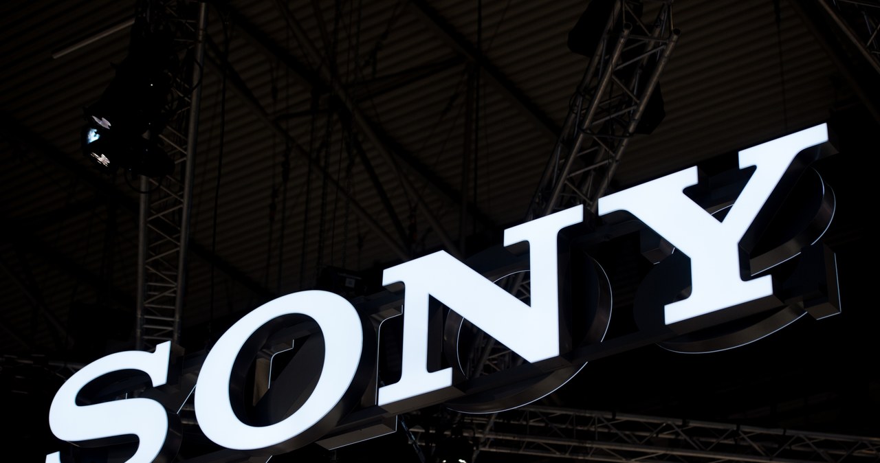 Sony przygotowuje własnego, składanego smartfona /AFP