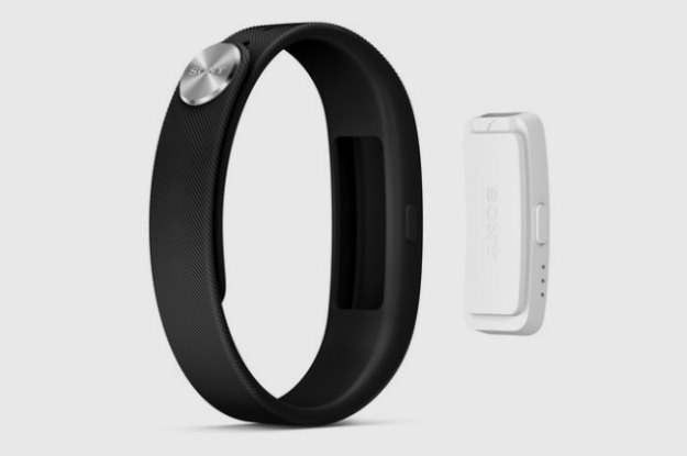 Sony SmartBand SWR10 - opaska oraz Wkład (czyli samo urządzenie). Teoretycznie nie musimy nosić opaski /materiały prasowe