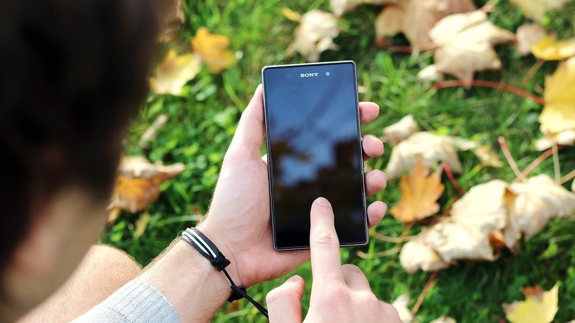 Sony spróbuje swoich sił na rynku składanych smartfonów z elastycznymi ekranami /Geekweek
