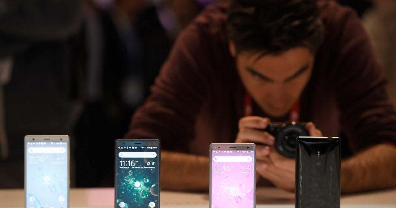 Sony Xperia XZ2 zaprezentowany na MWC 2018 nie zawojował rynku. Podobnie jak inne flagowe - i nieflagowe - telefony marki Sony Xperia /AFP