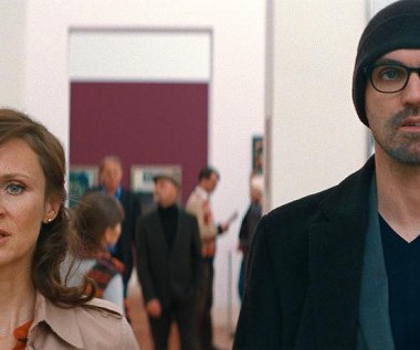 Sophie Rois i Sebastian Schipper w scenie z filmu "Trzy"