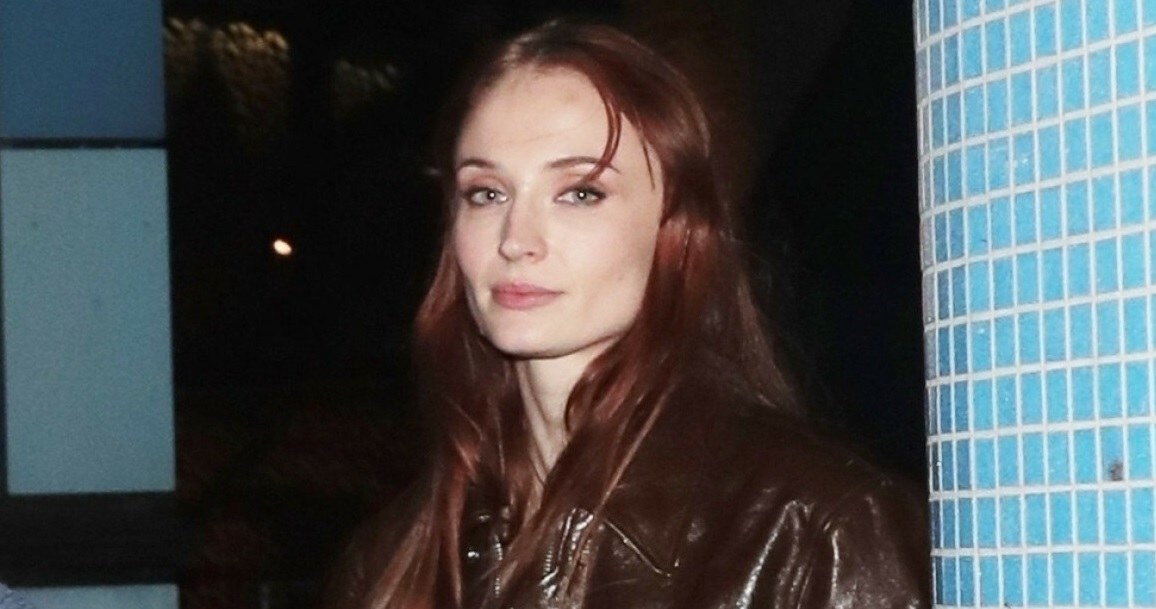 Sophie Turner już tak nie wygląda. Przeszła metamorfozę z ważnego powodu /JUPA, LDTS/BackGrid UK /East News /East News