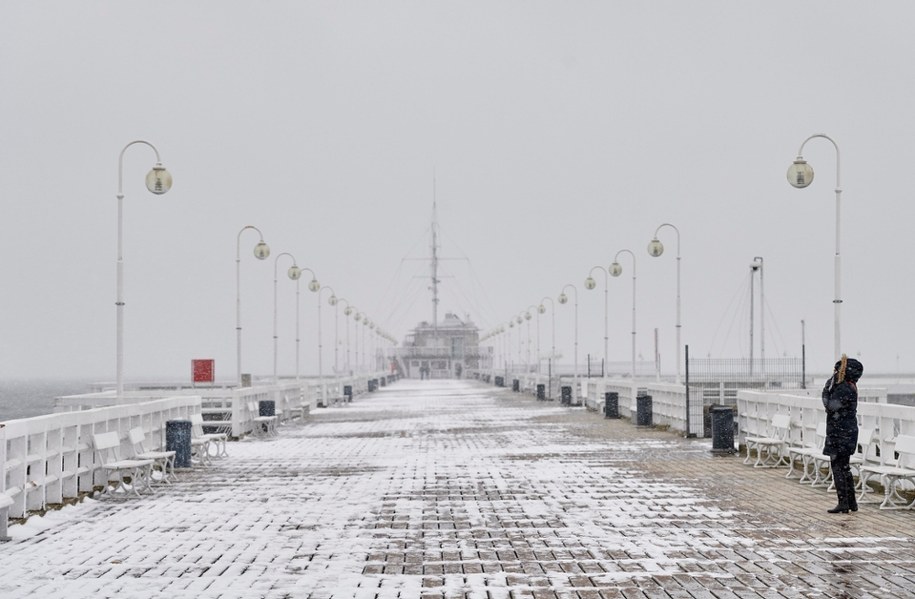 Sopockie molo zimą (zdj. arch.) /Adam Warżawa /PAP