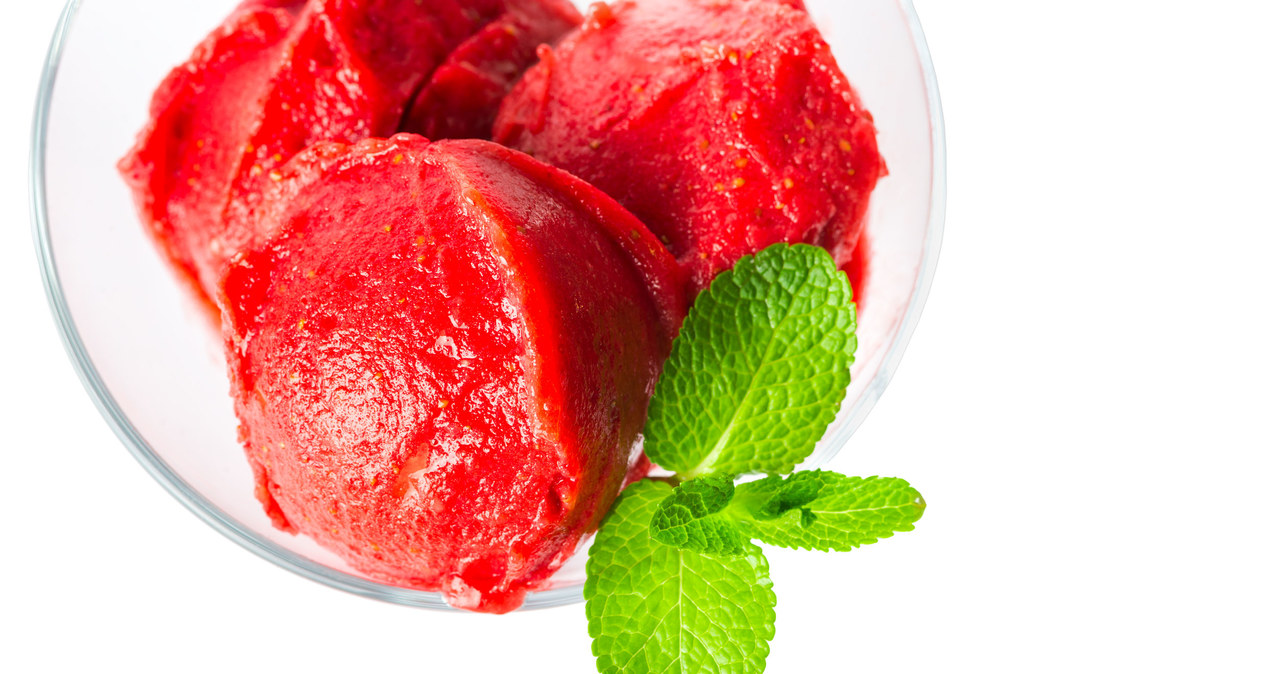 Sorbet truskawkowy /123RF/PICSEL