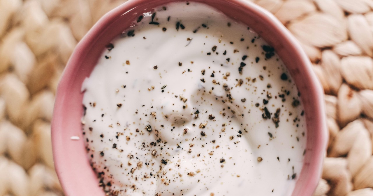 Sos chrzanowy do jajek jest zdrowszy i smaczniejszy od majonezu /Alesia Kozik /pexels.com