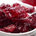 kaczka Sos z tych owoców genialnie podkręca smak drobiu. Grzybowy może się schować