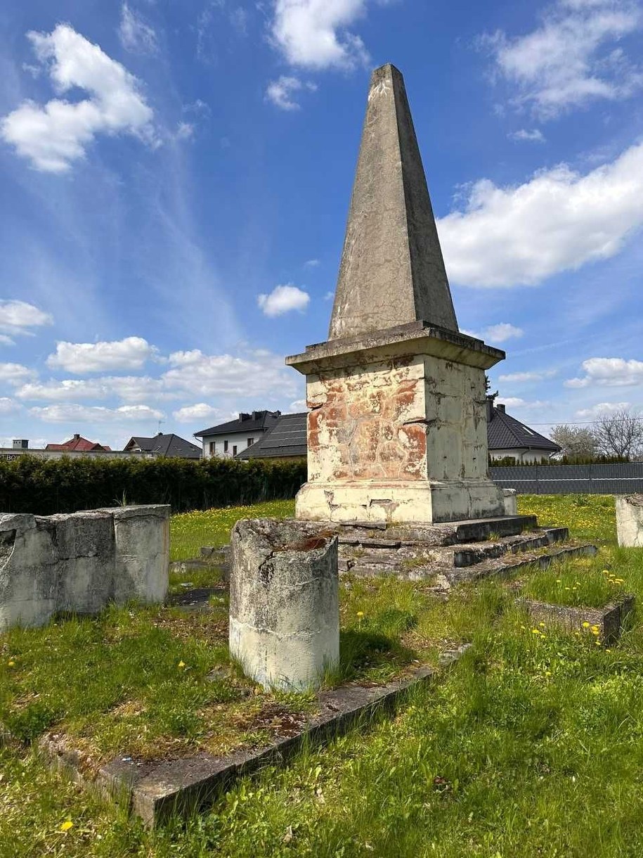 Sowiecki obiekt propagandowy „wdzięczności Armii Czerwonej” w Głubczycach /BUWiM IPN /